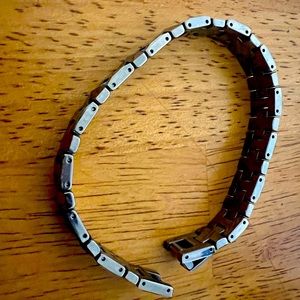 8.5” stainless steel bracelet